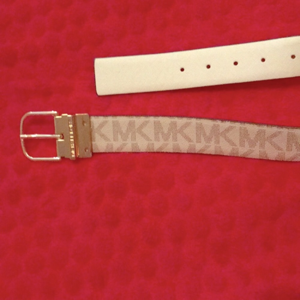 MK Women’s reversible logo belt